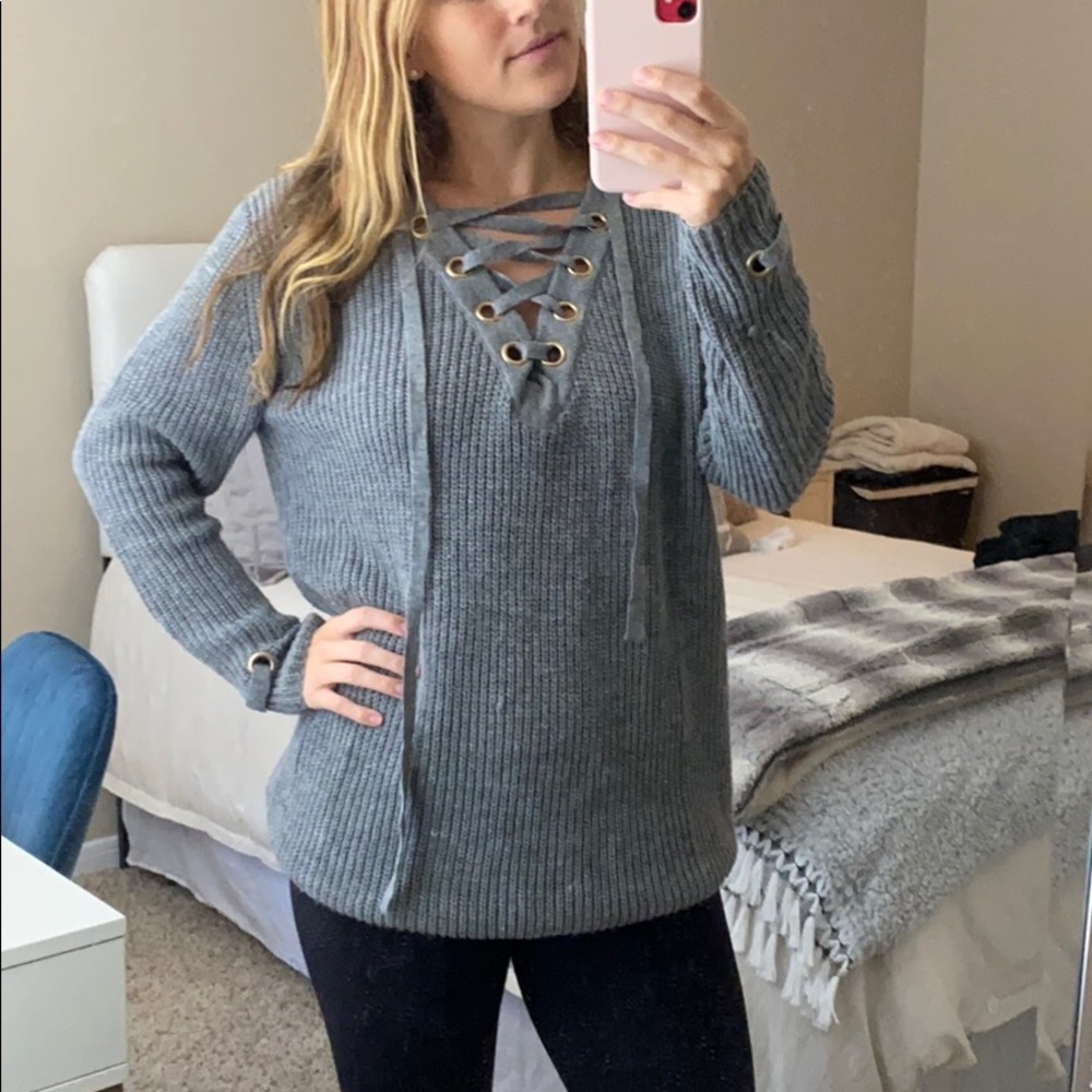 Grey V-Neck W/ ties Sweater, size Small